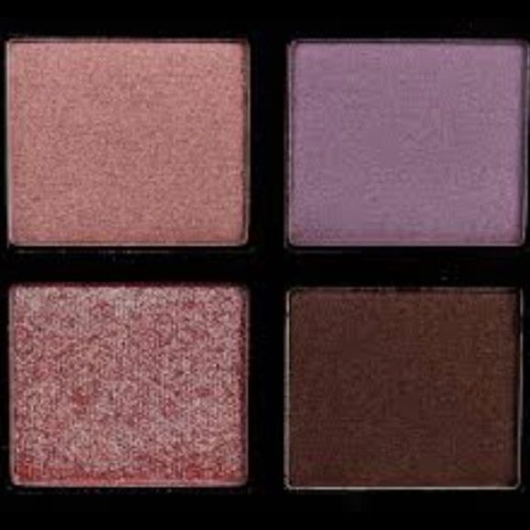 PRETTY BABY” QUAD EYE SHADOW PALETTE by TOM FORD - Picture 4 of 11
